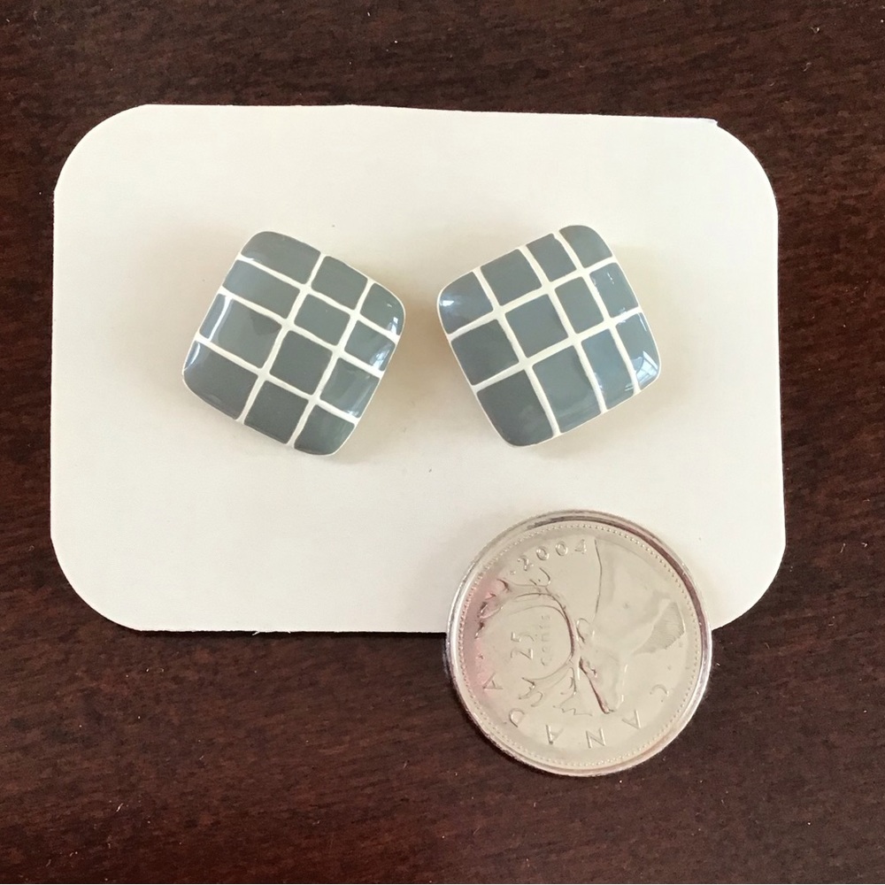 Earrings Assortment 🙂 - Picture 10 of 10